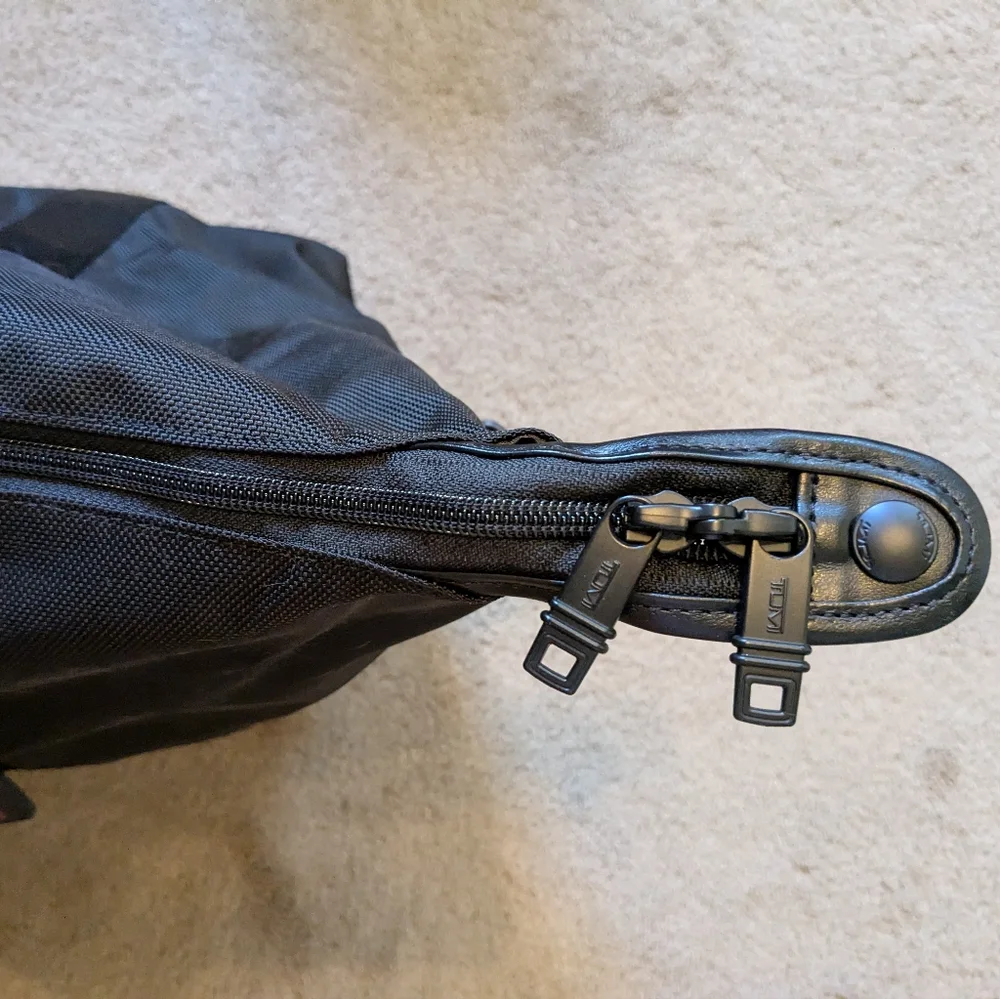 NWOT Tumi GM Collaboration Weekender Duffel Bag Carryon Overnight Satchel Black